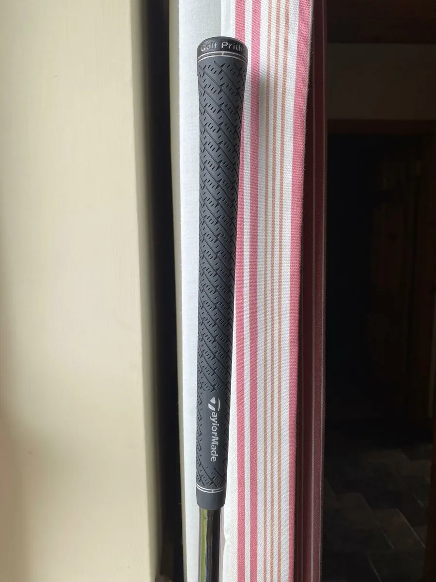 P7MB 3 Iron - Image 3