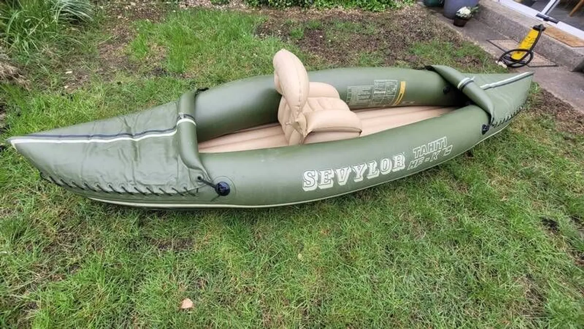 Inflatinle kayak. - Image 4