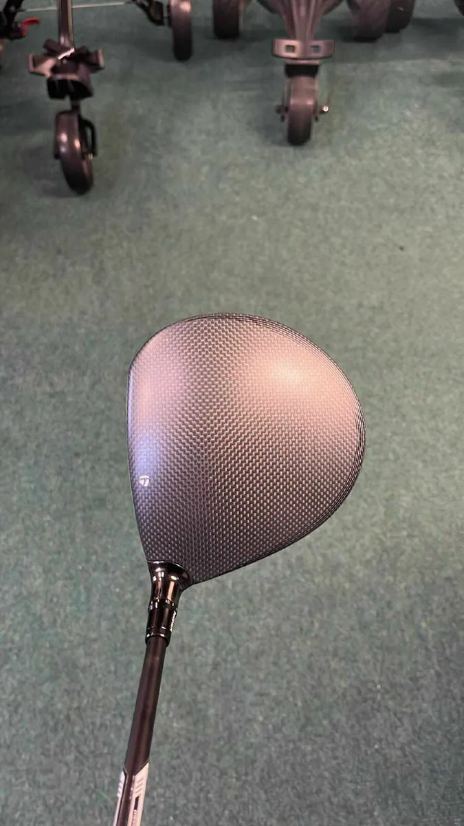 Taylormade Qi35 9 Degree Stiff €639 Now €515 - Image 4