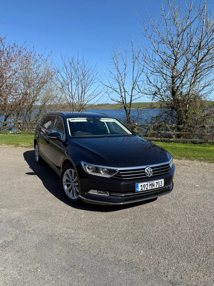 Volkswagen Passat 2019 - Image 1