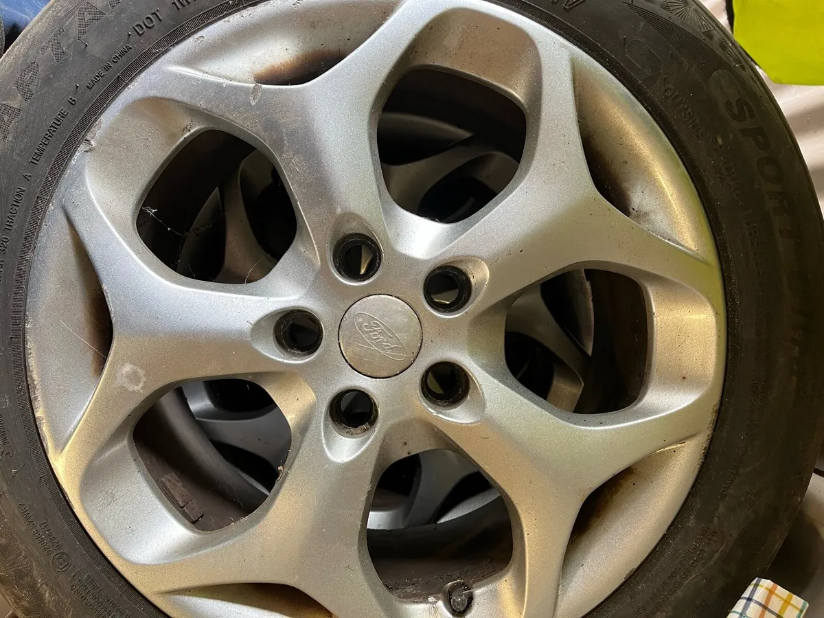 Ford alloys with tyres 205/55 R16 - Image 4