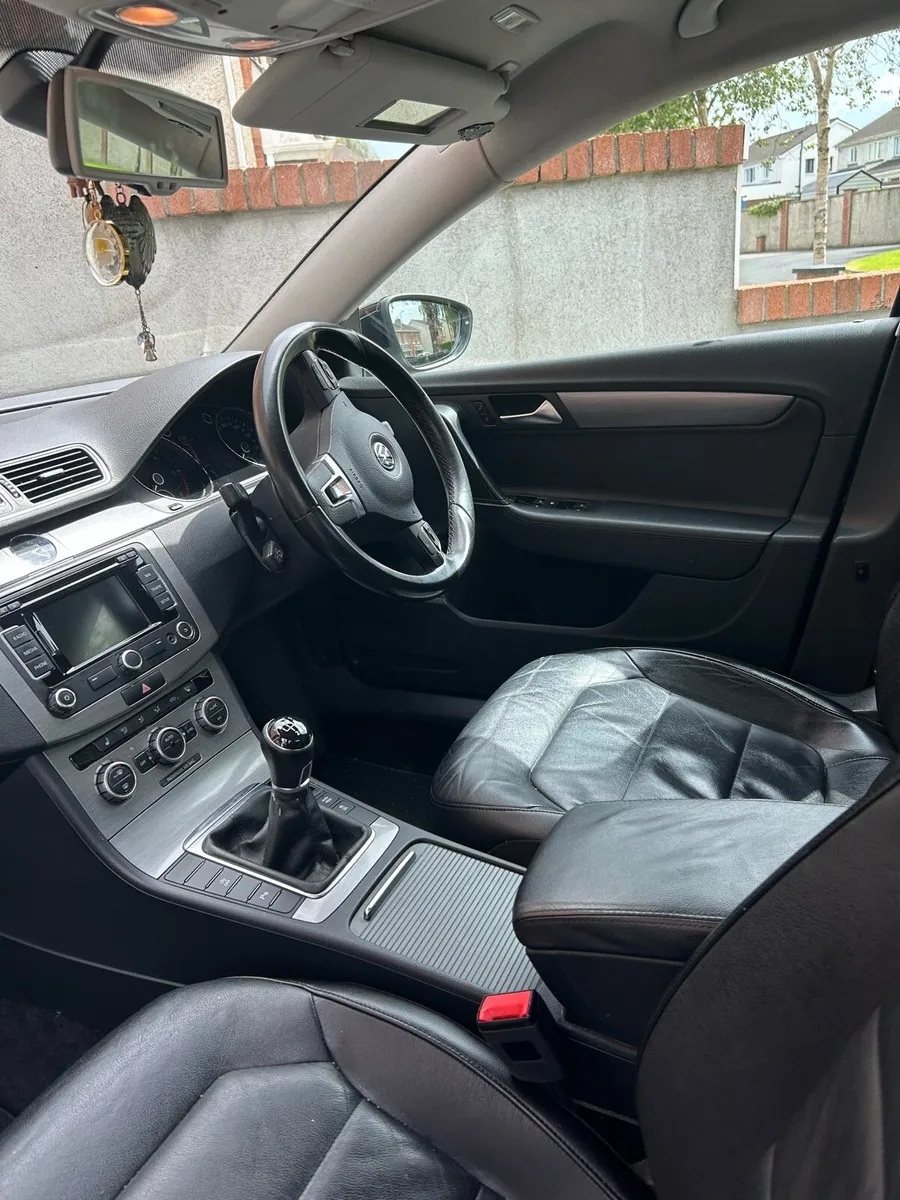 Volkswagen Passat 2L TDI Executive Edition - Image 3