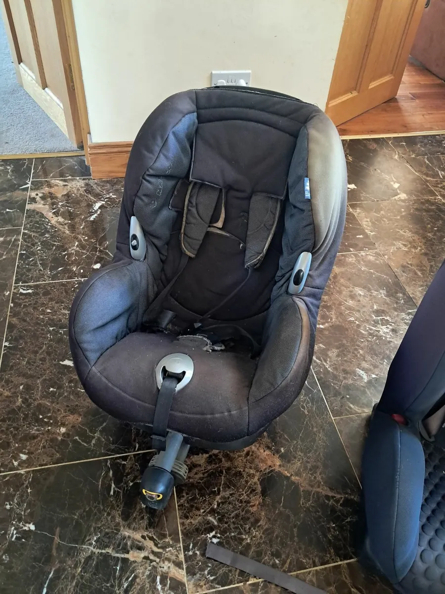 Car Seat - Image 2