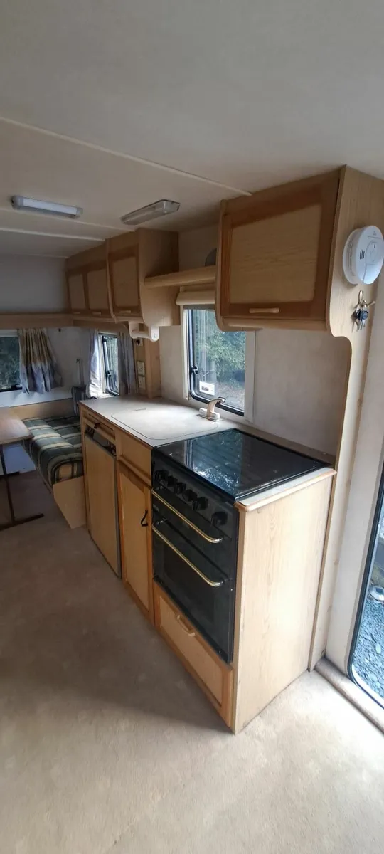 Caravan - Image 4