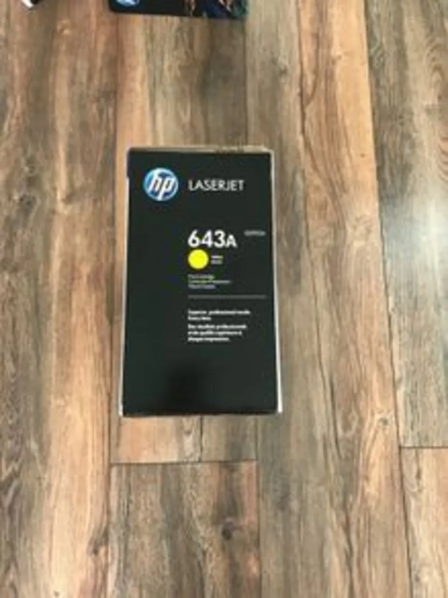 HP 643A Yellow LaserJet Toner Cartridge Q5952A
