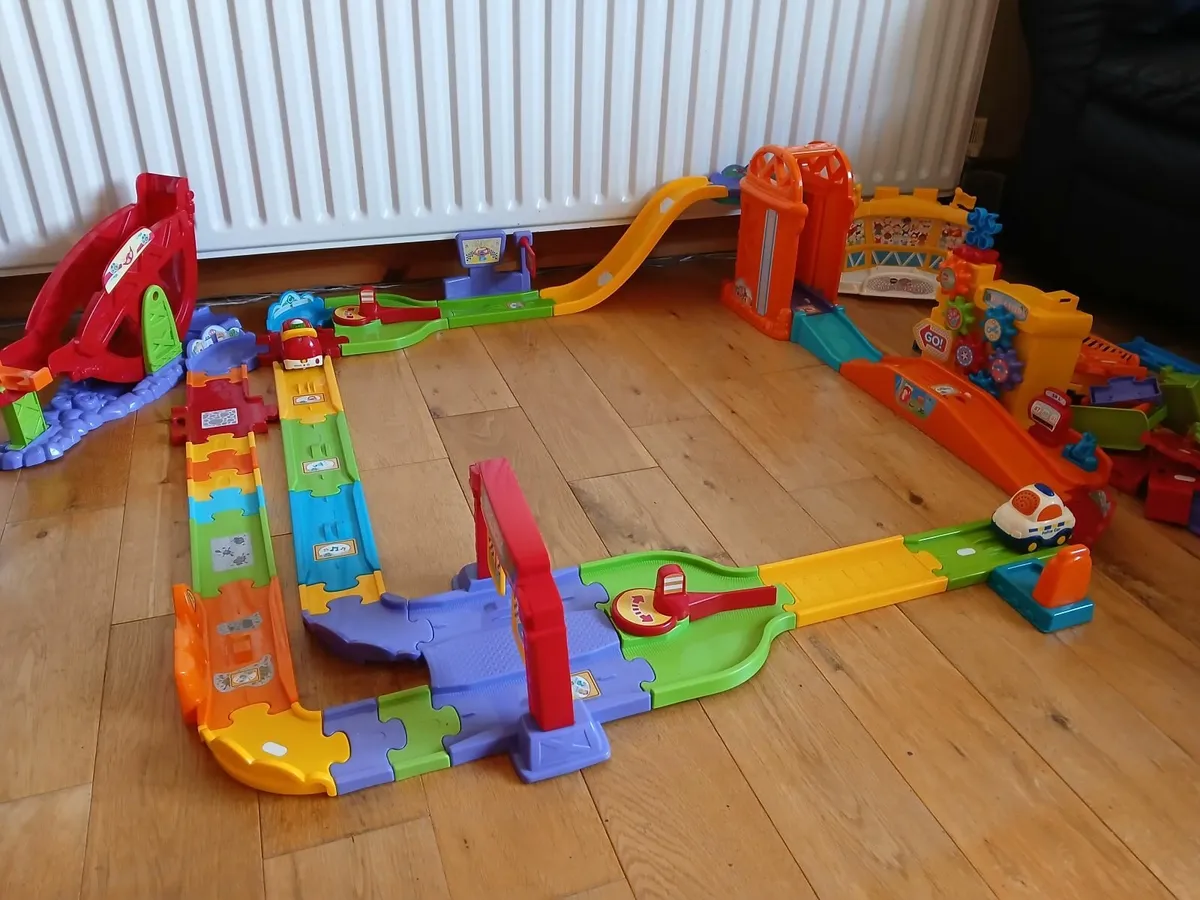 Ikea kids furniture, Vtech toot toot - Image 4