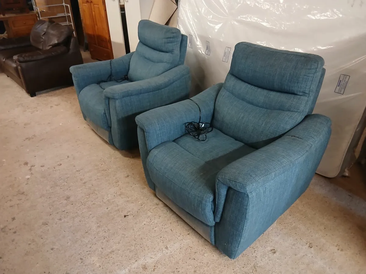 Recliners chairs - Image 1