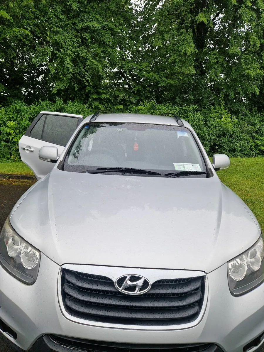 Hyundai Santa Fe 2012 - Image 4