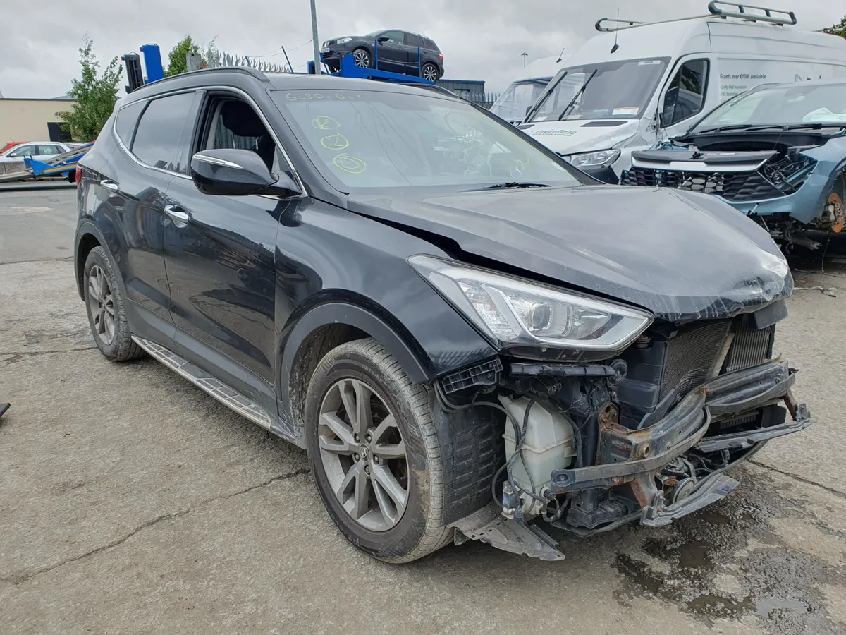 15 HYUNDAI SANTA FE  2.2 CRDI (D4HBD) FOR BREAKING - Image 2
