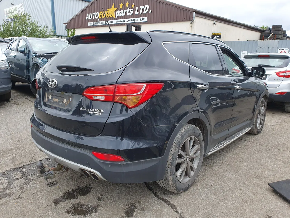 15 HYUNDAI SANTA FE  2.2 CRDI (D4HBD) FOR BREAKING - Image 3