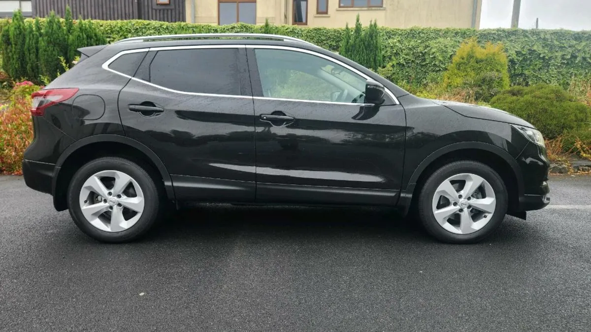 Nissan Qashqai High Spec Low Km's - Image 3