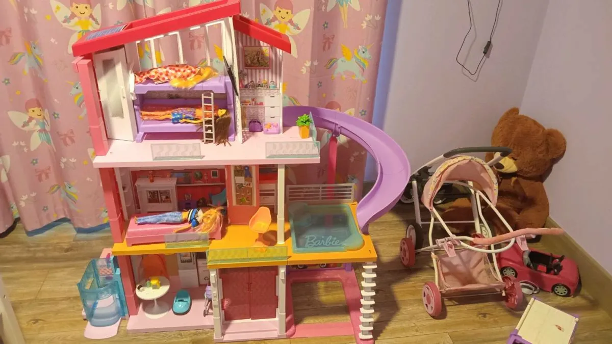 Barbie Doll House - Image 2