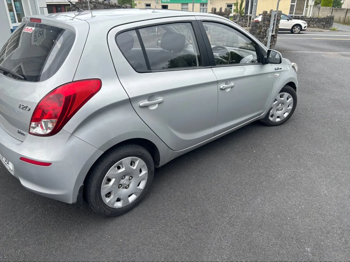 131 Hyundai i20 1.4 CRDI blue drive high spec - Image 2