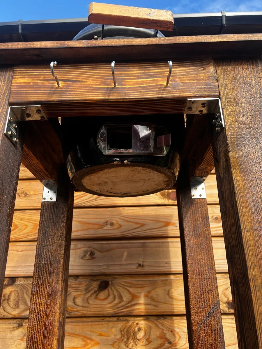 BBQ table - Image 3