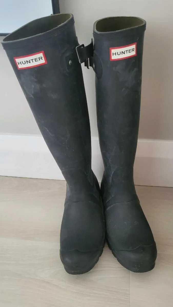 Hunter shoes - Image 1