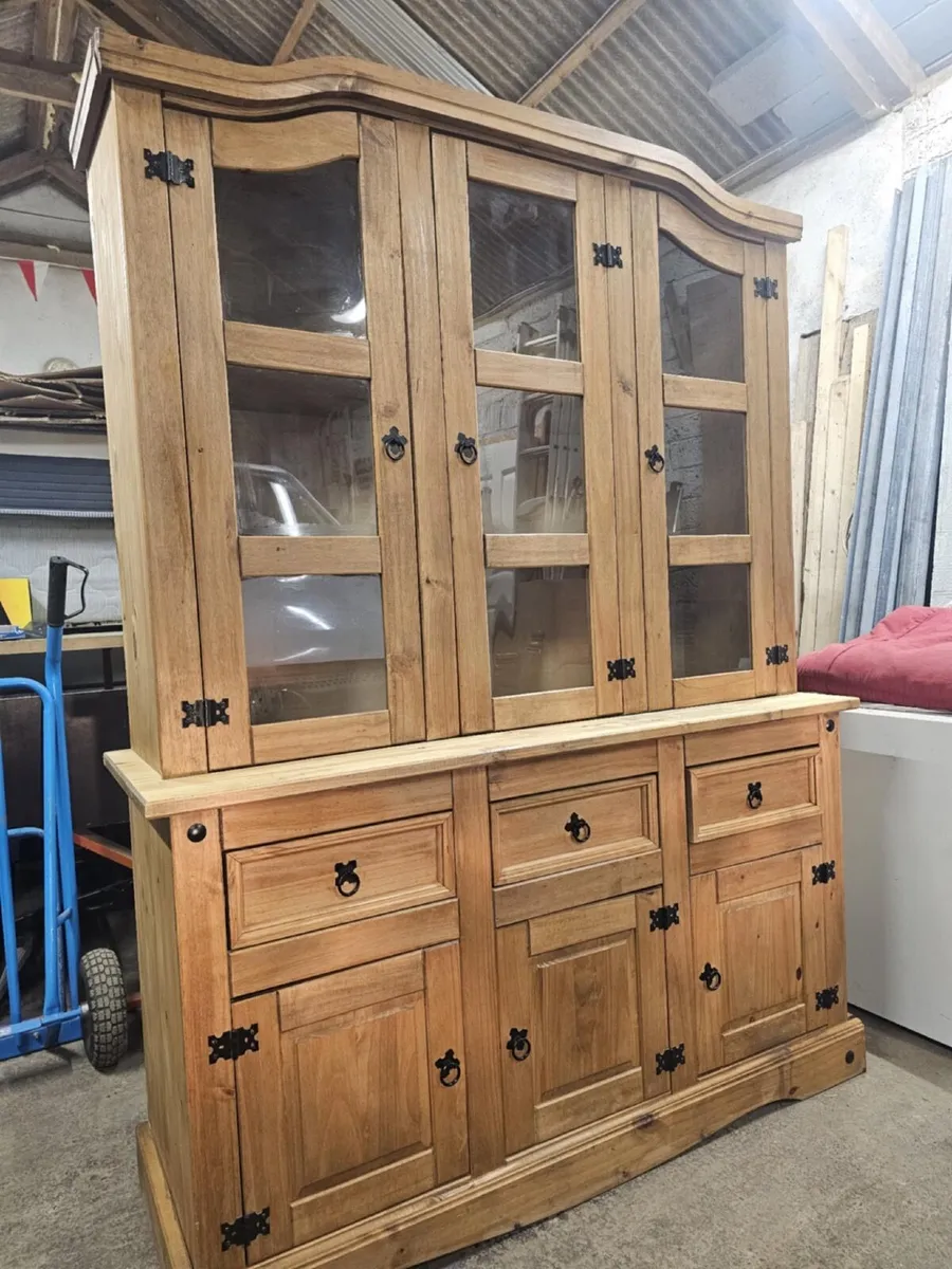 Dresser - Image 2