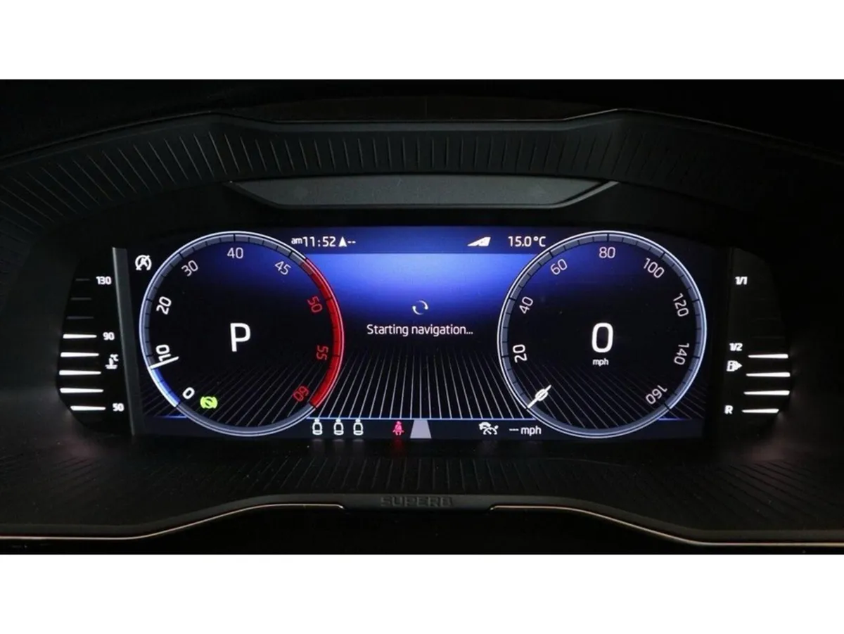 Skoda Superb 2.0 TDI Laurin & Klement Hatchback 5d - Image 4