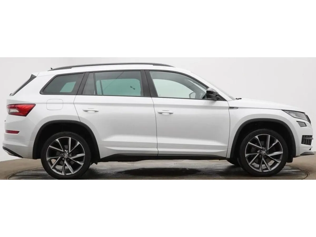 Skoda Kodiaq 2.0 TDI SportLine SUV 5dr Diesel DSG - Image 3