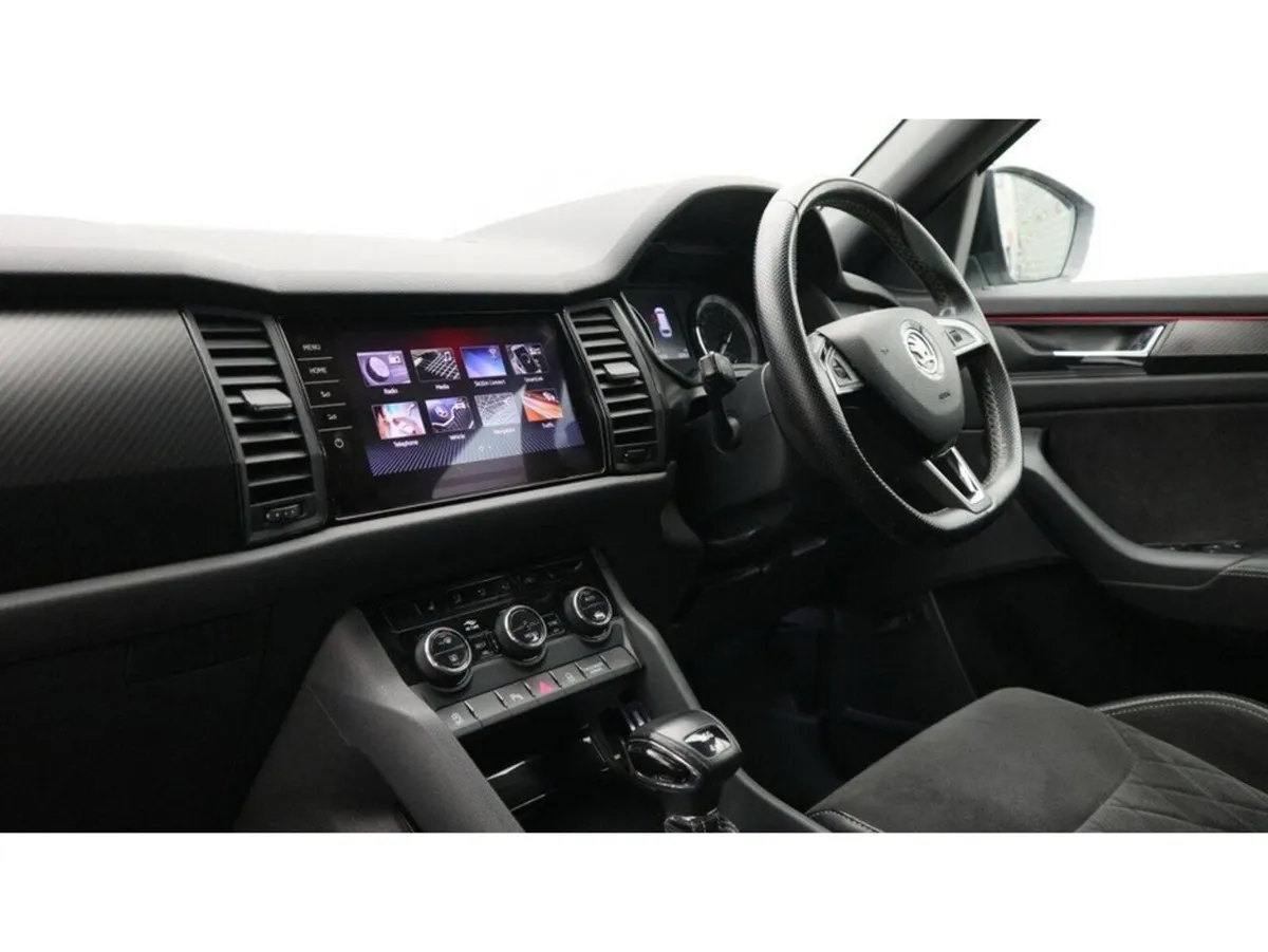 Skoda Kodiaq 2.0 TDI SportLine SUV 5dr Diesel DSG - Image 4