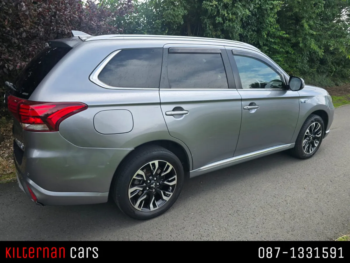 Mitsubishi Outlander 2.0 KOTU PHEV 200PS 5DR AUTO - Image 4