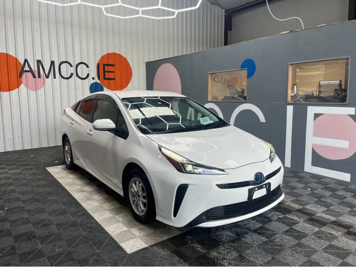 Toyota Prius 1.8 HYBRID / 60k KMs / REVERSE CAMERA - Image 1