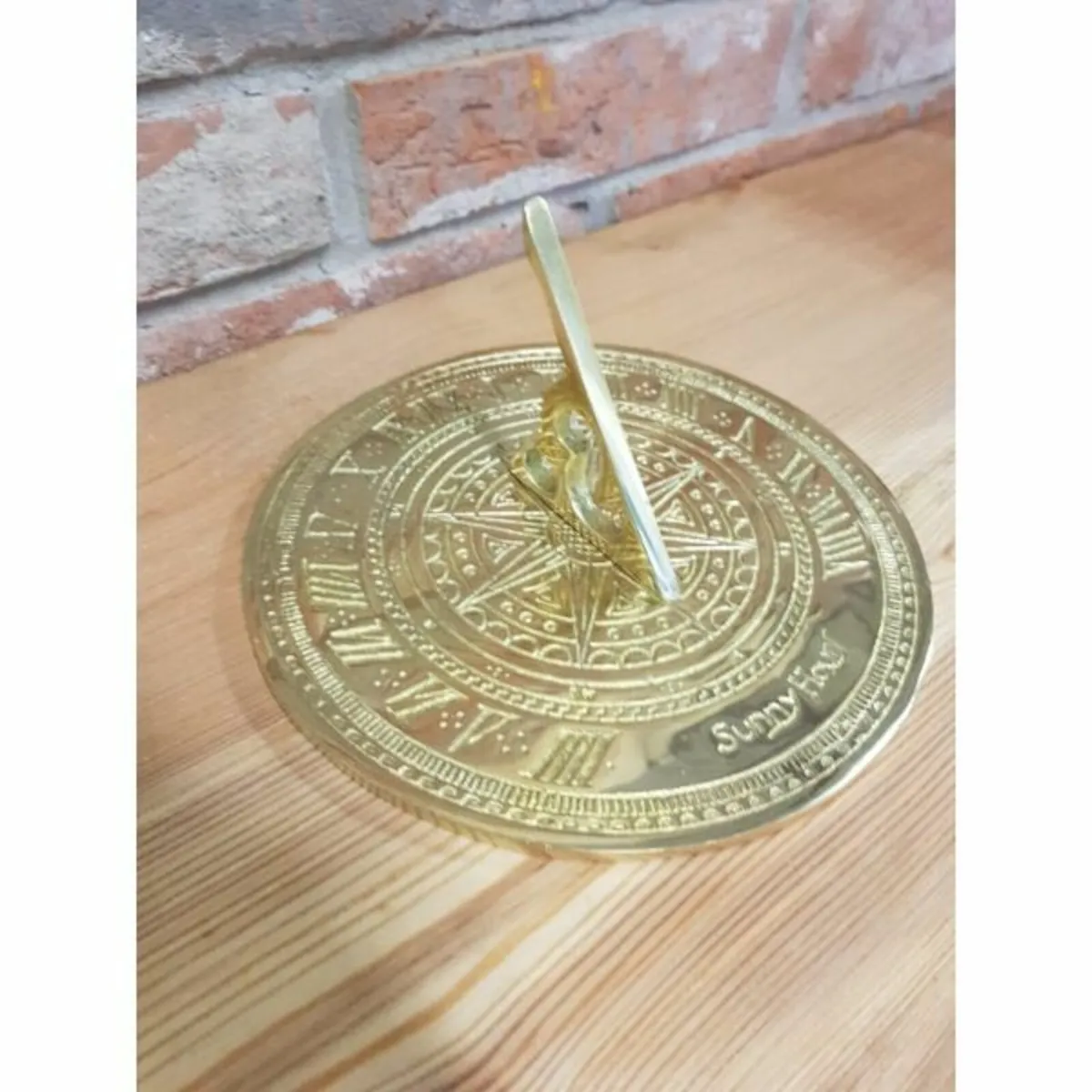 Sun Dial – Brass – Roman Numerals – H280