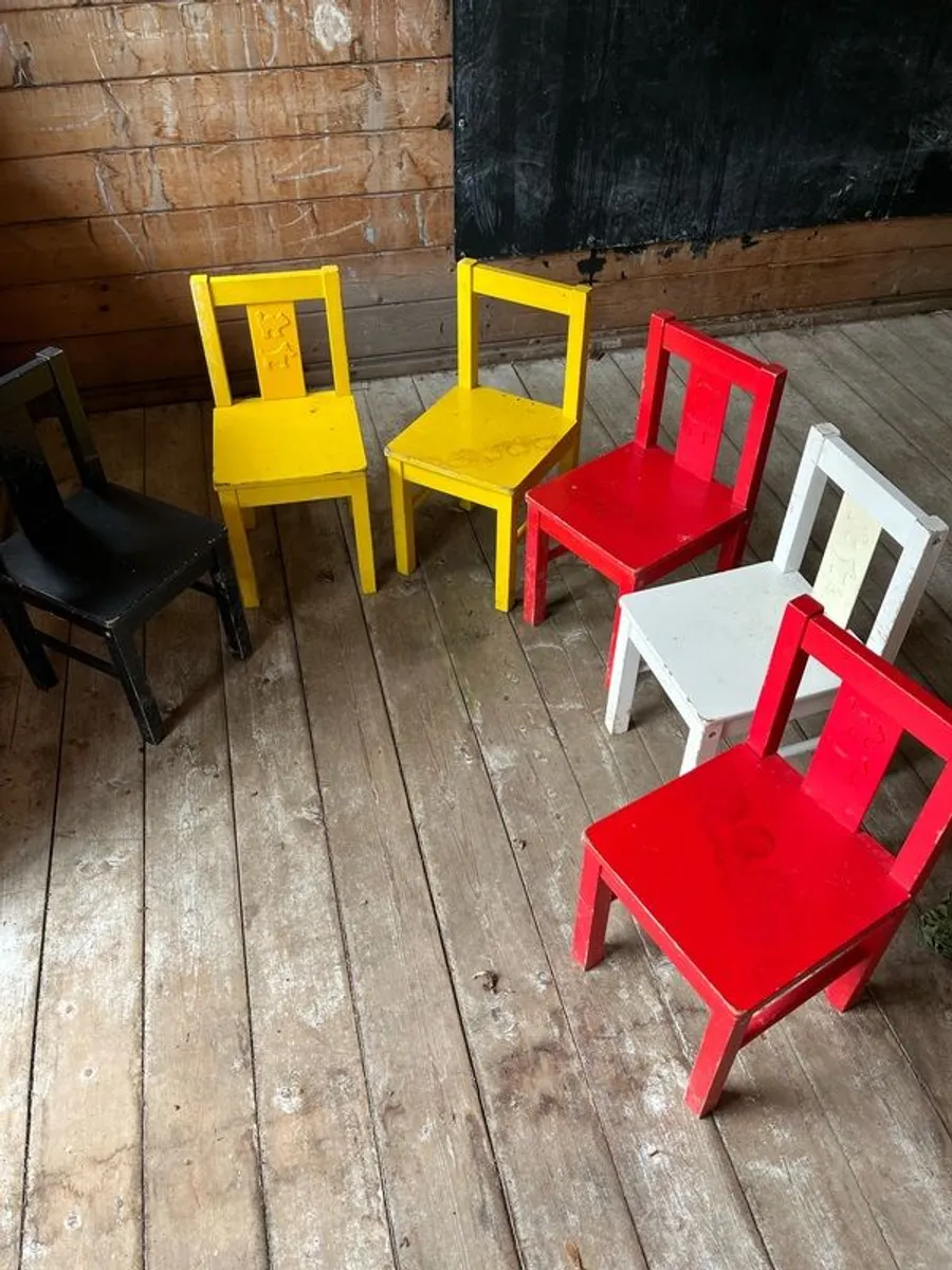 Children's chairs - Image 1