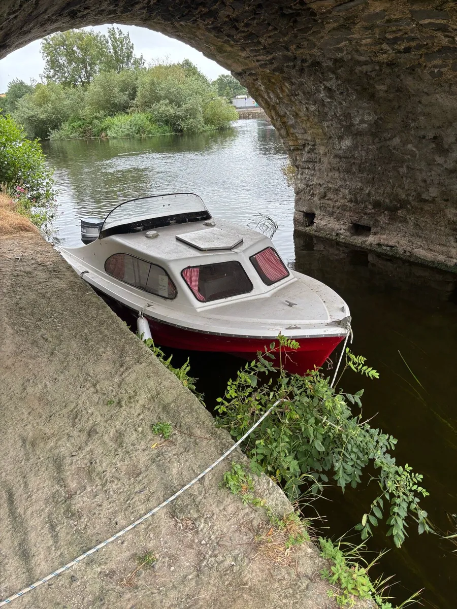 Shetland 535 motor boat - Image 1