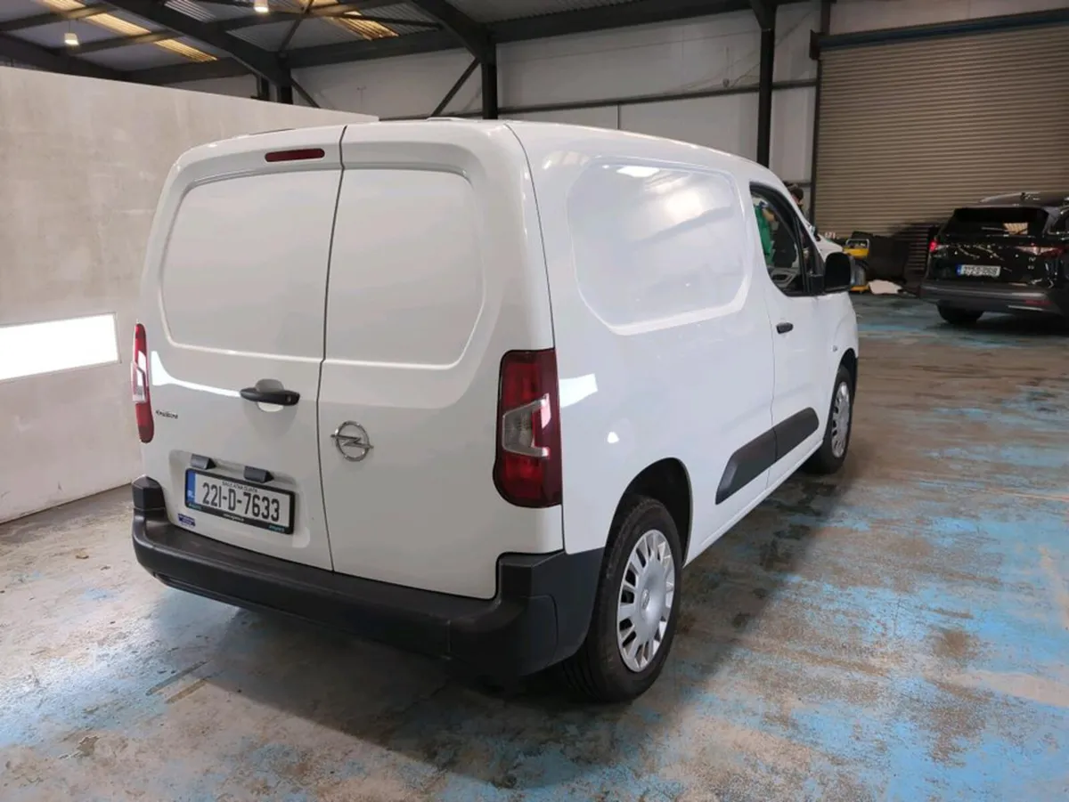 Opel Combo Edition L1H1 1.5 100 PS - Image 2