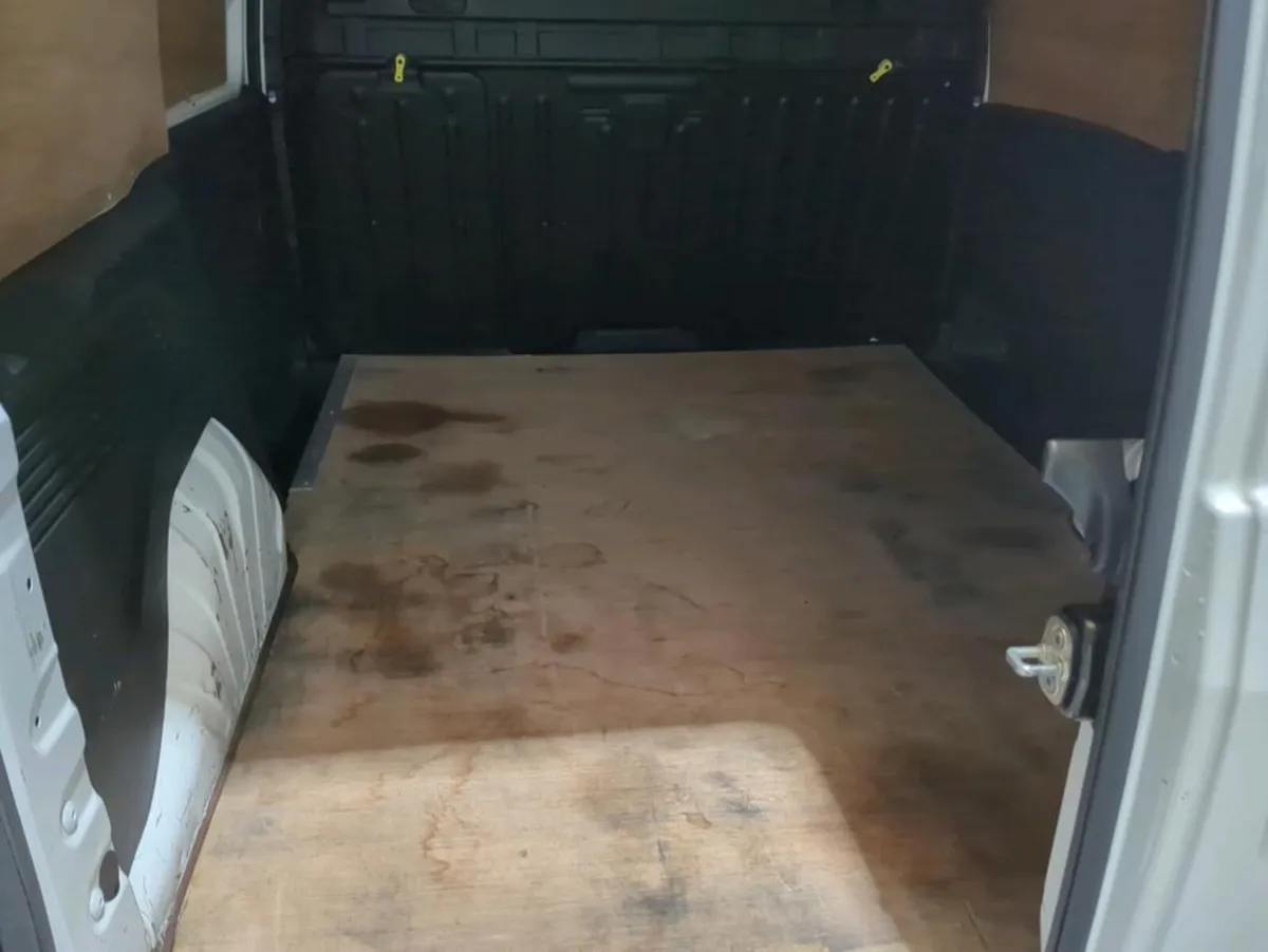 Opel Combo Edition L1H1 1.5 100 PS - Image 4