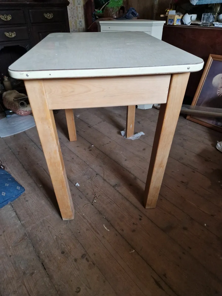 Vintage Retro Formica Kitchen Table - Image 3