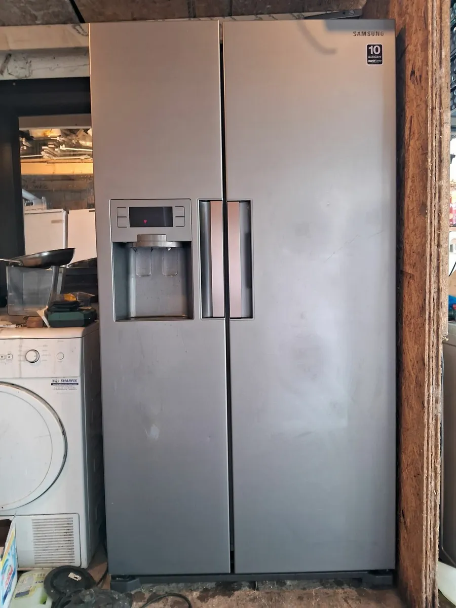 SAMSUNG AMERICAN FRIDGE AND FREEZER - Image 4
