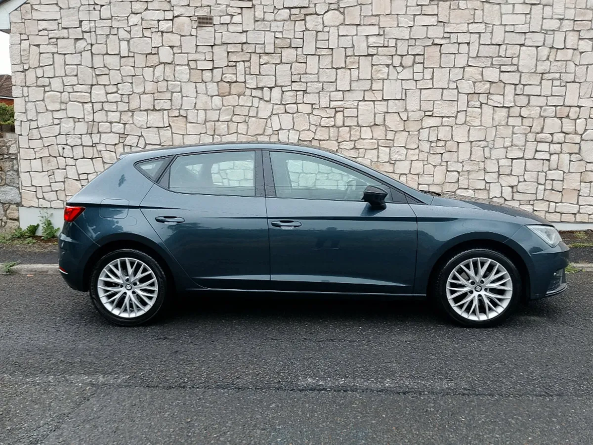 SEAT Leon 1.6tdi 115HP DSG SE 5DR Auto - Image 2