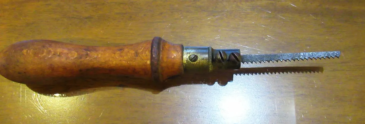 tools Antique Vintage carpenter Keyhole Saw brass - Image 1