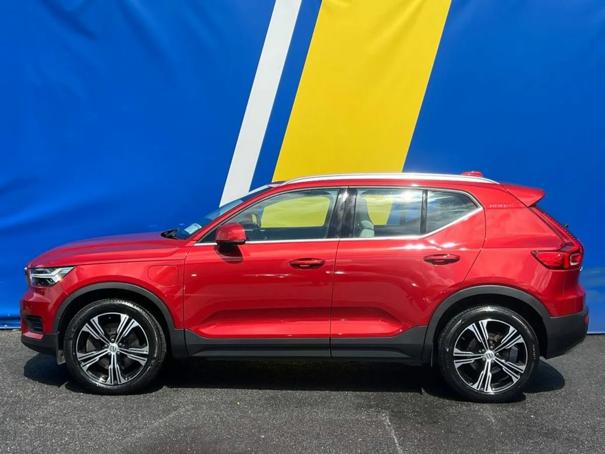 Volvo XC40 T4 INSCRIPTION 1.5 HYBRID AUTO // FULL - Image 3