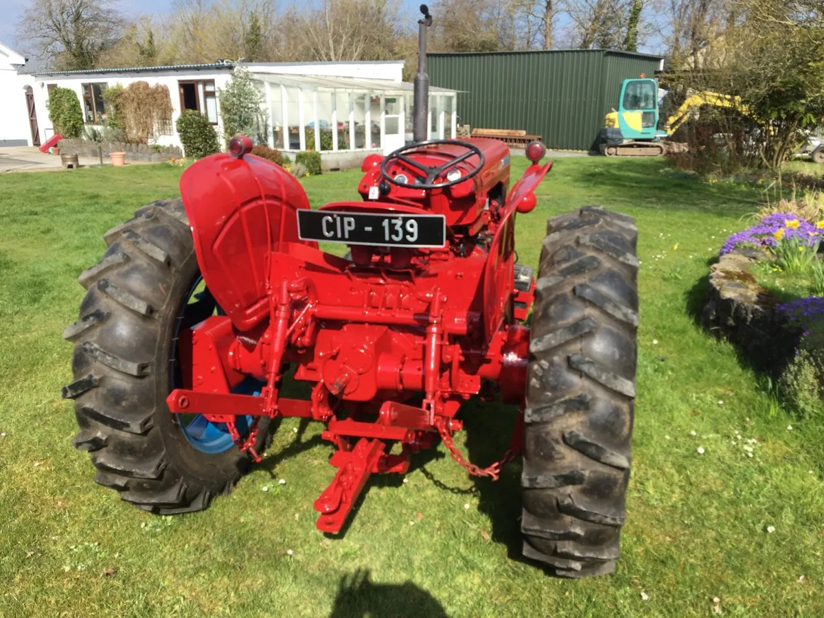 Vintage Traktor - Image 1
