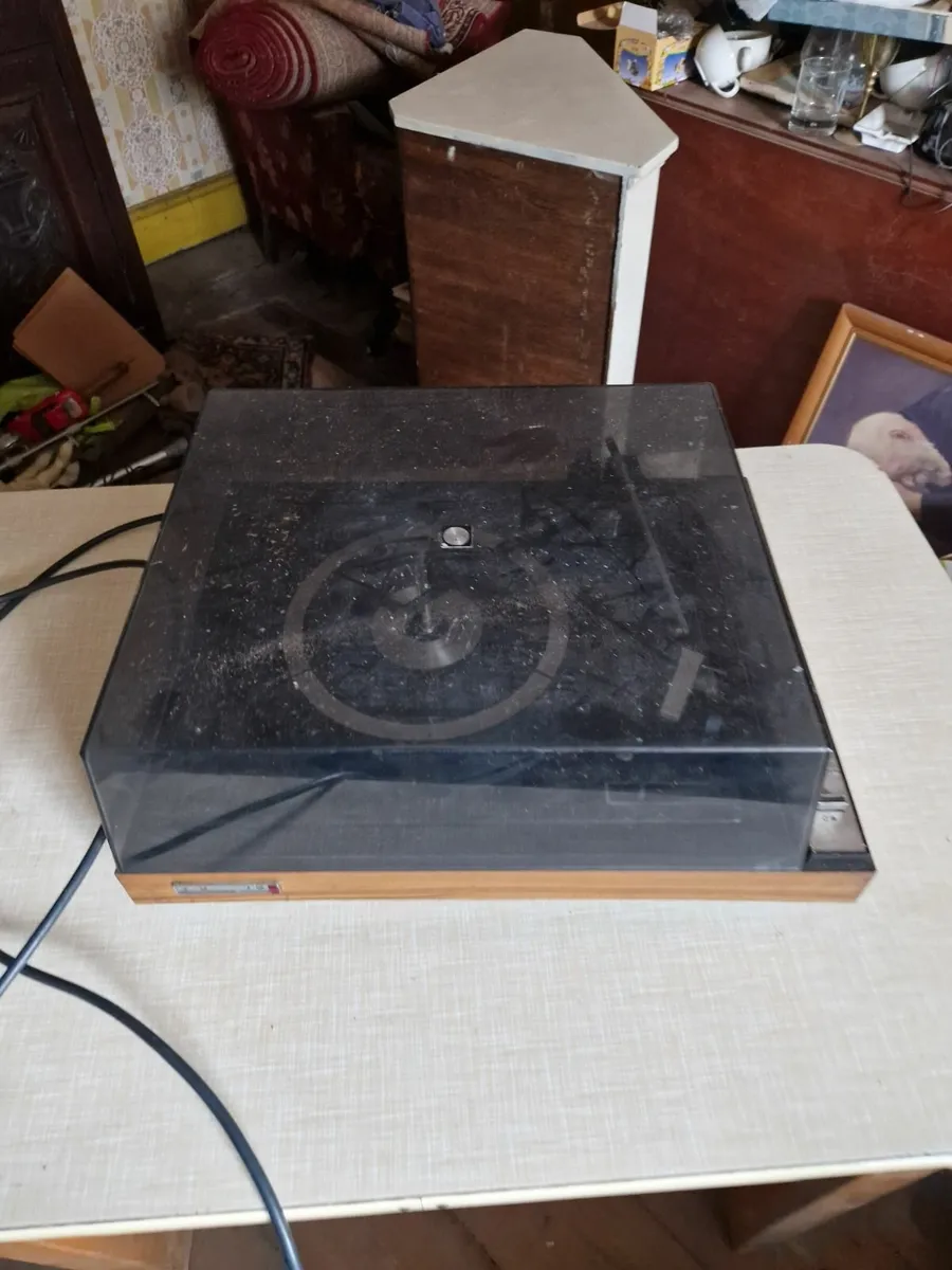 Vintage Retro Record Player - Image 3