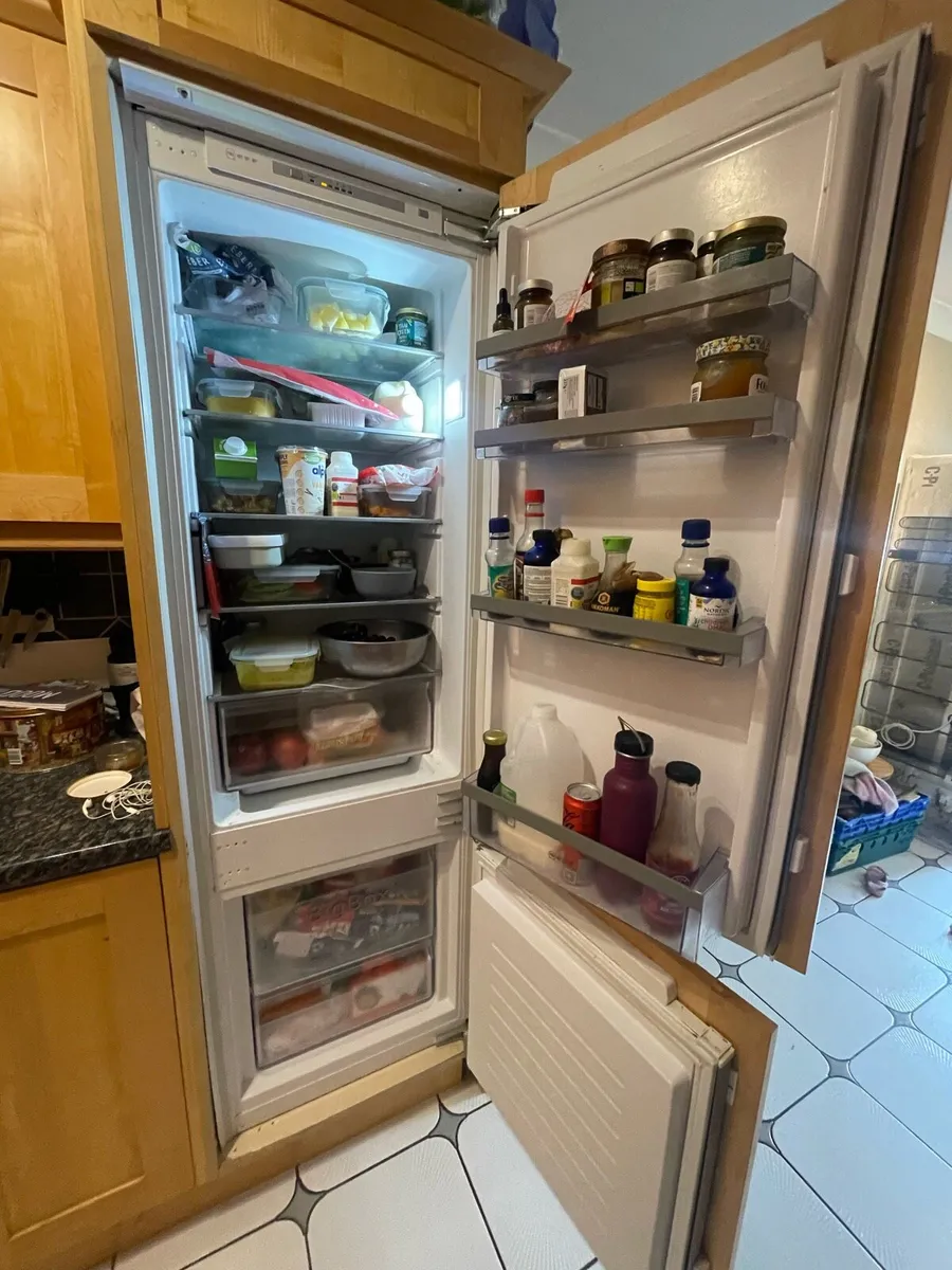 Neff Integrated fridge freezer - Image 1