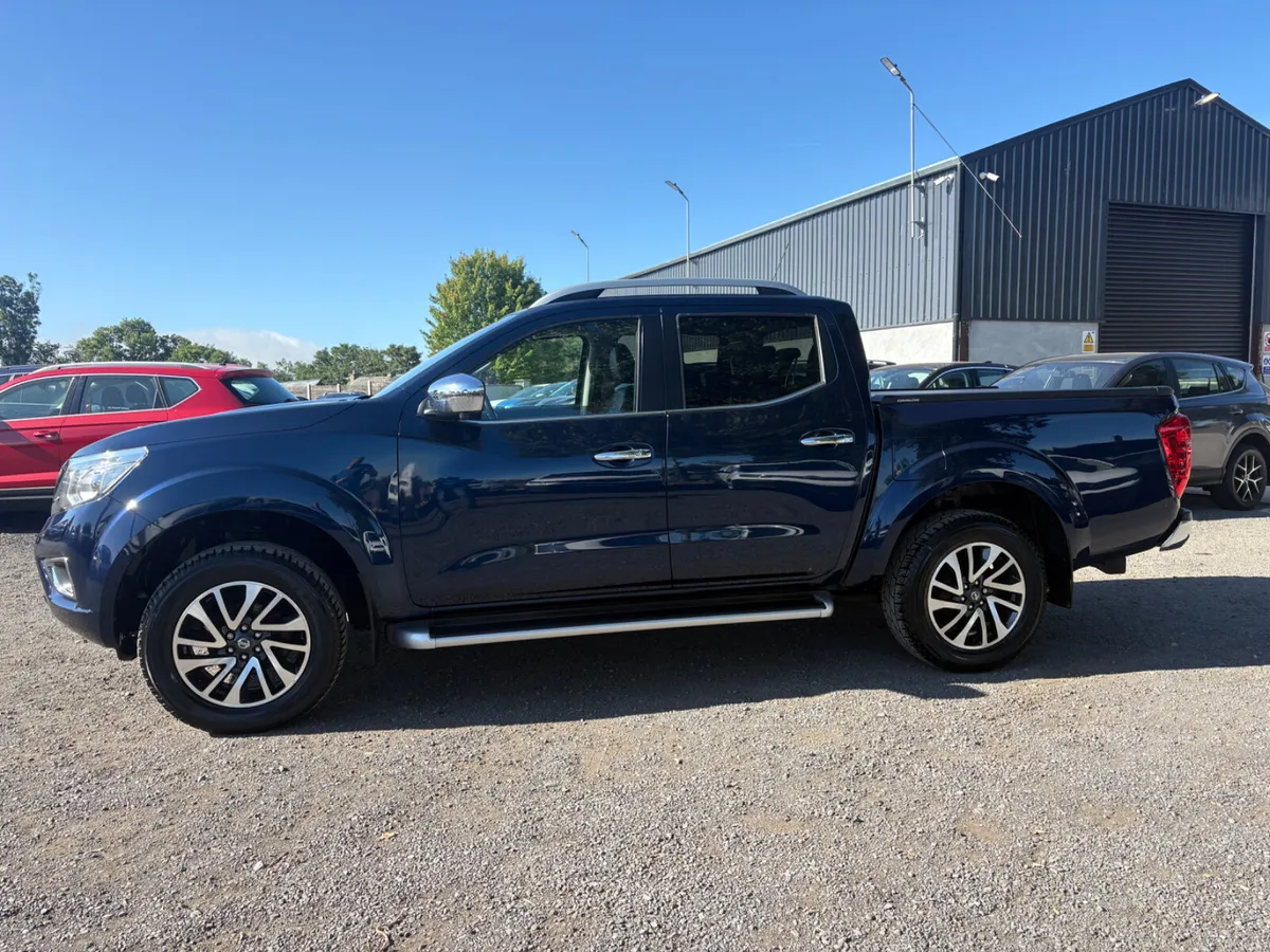 Nissan Navara Tekna - Image 1