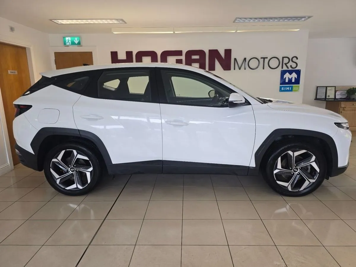 Hyundai Tucson Comfort Plus 4WD Hybrid Automatic - Image 3