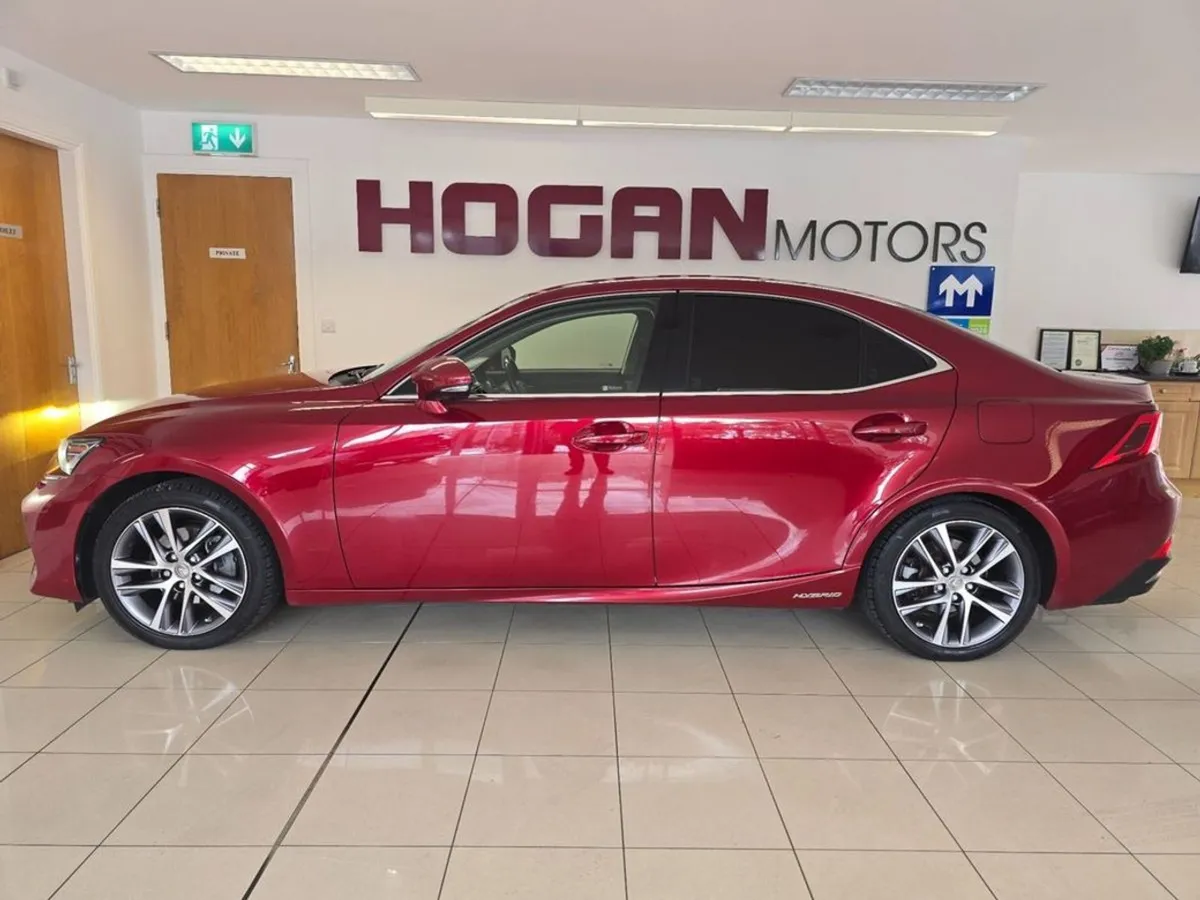 Lexus IS 300h Executive Edition Hybrid Automatic - Image 4
