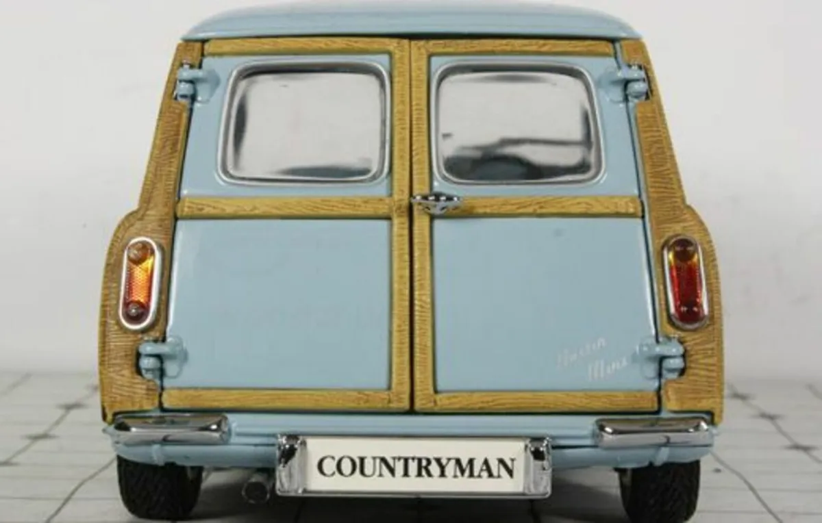 Austin Mini Countryman 1/18 - KYOSHO - NEW IN BOX - Image 2