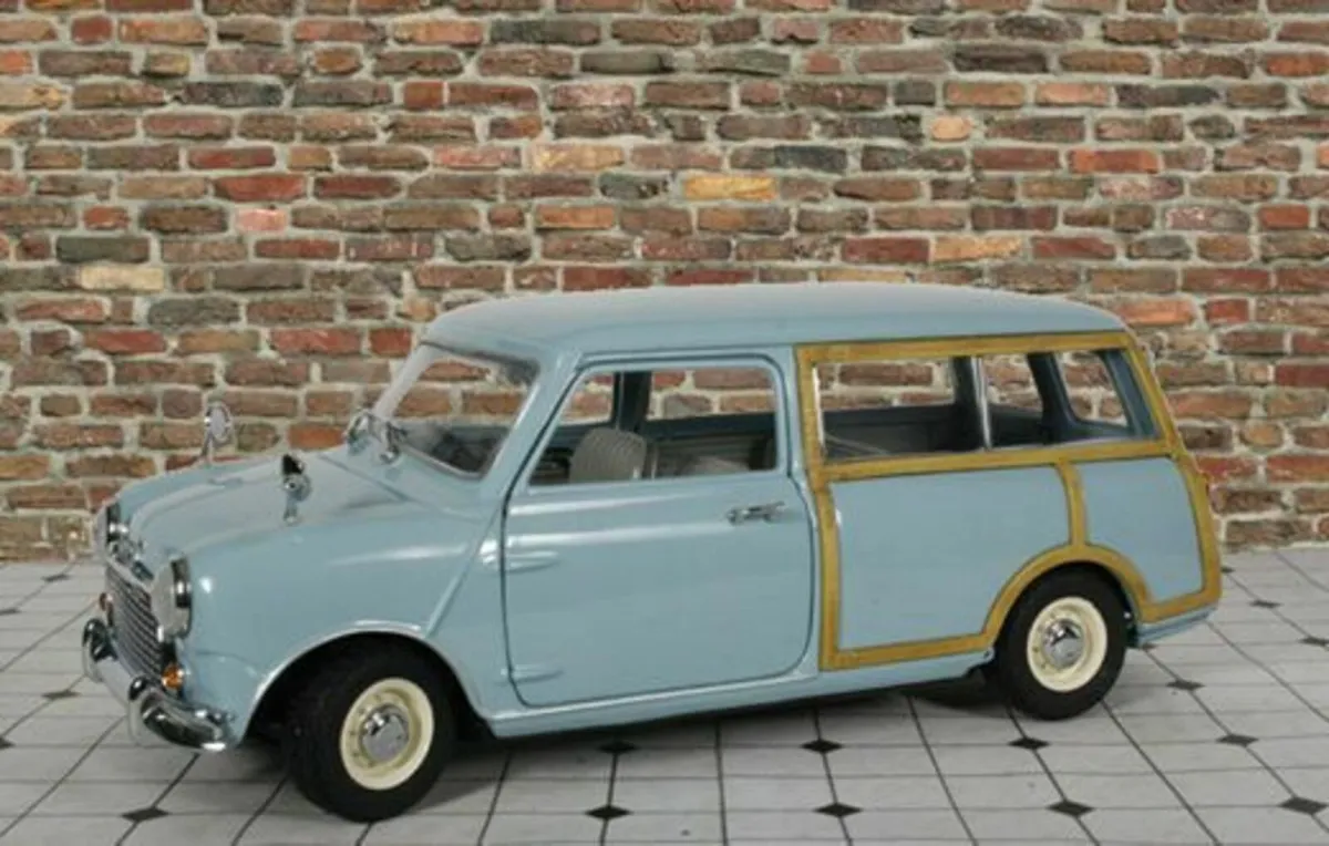 Austin Mini Countryman 1/18 - KYOSHO - NEW IN BOX - Image 1