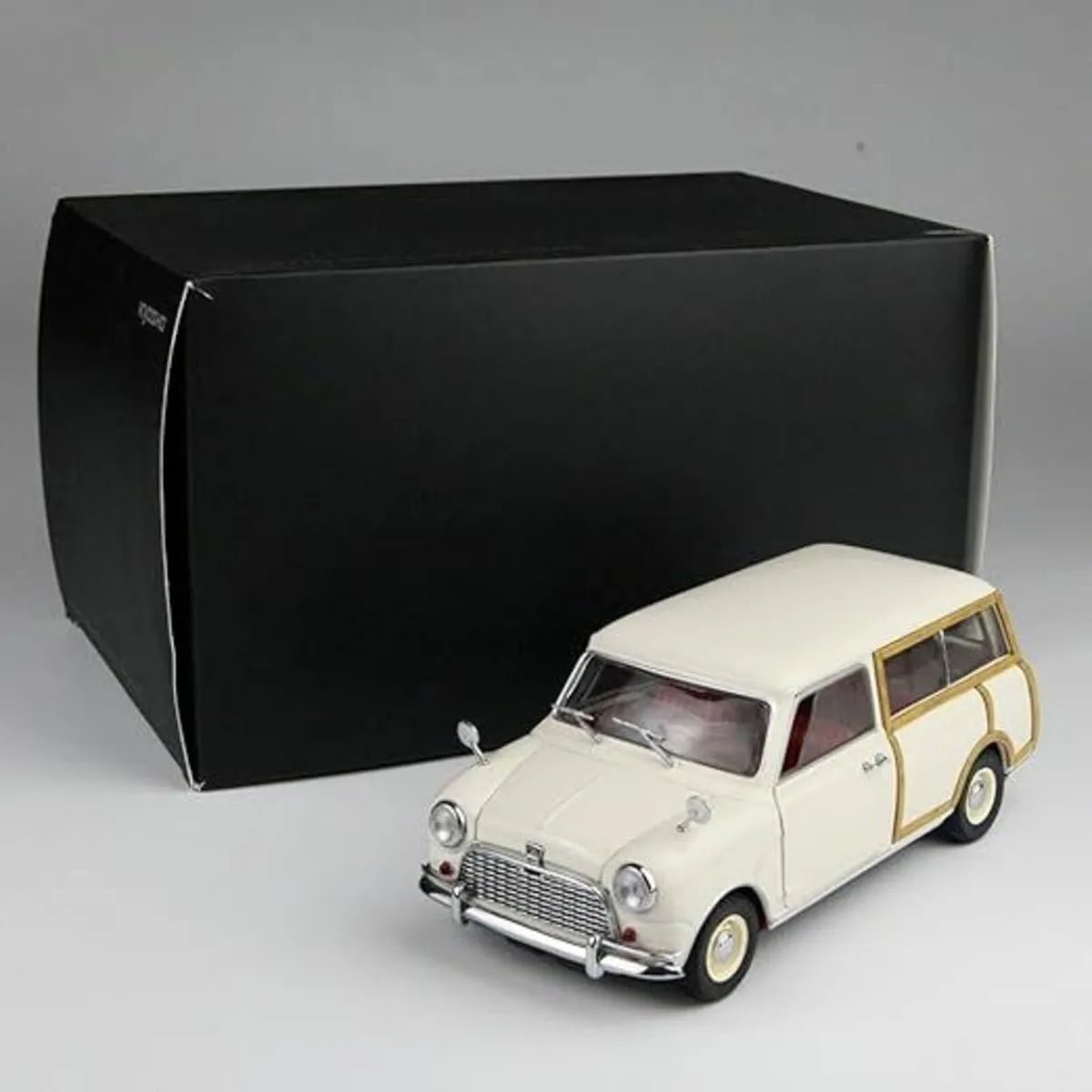 Austin Mini Countryman 1/18 - KYOSHO - NEW IN BOX - Image 2