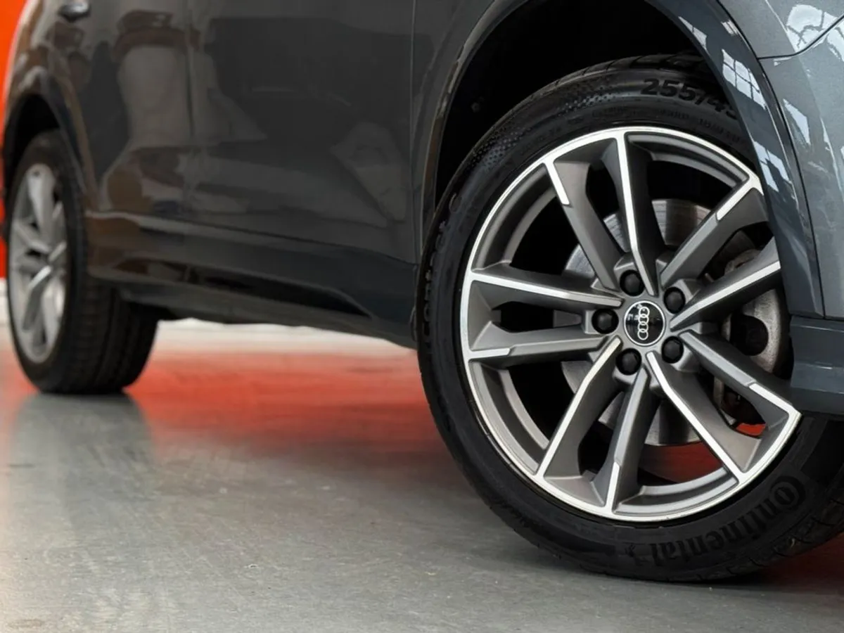 Audi Q3 Tfsie S-line Black Edition  37 - Image 2