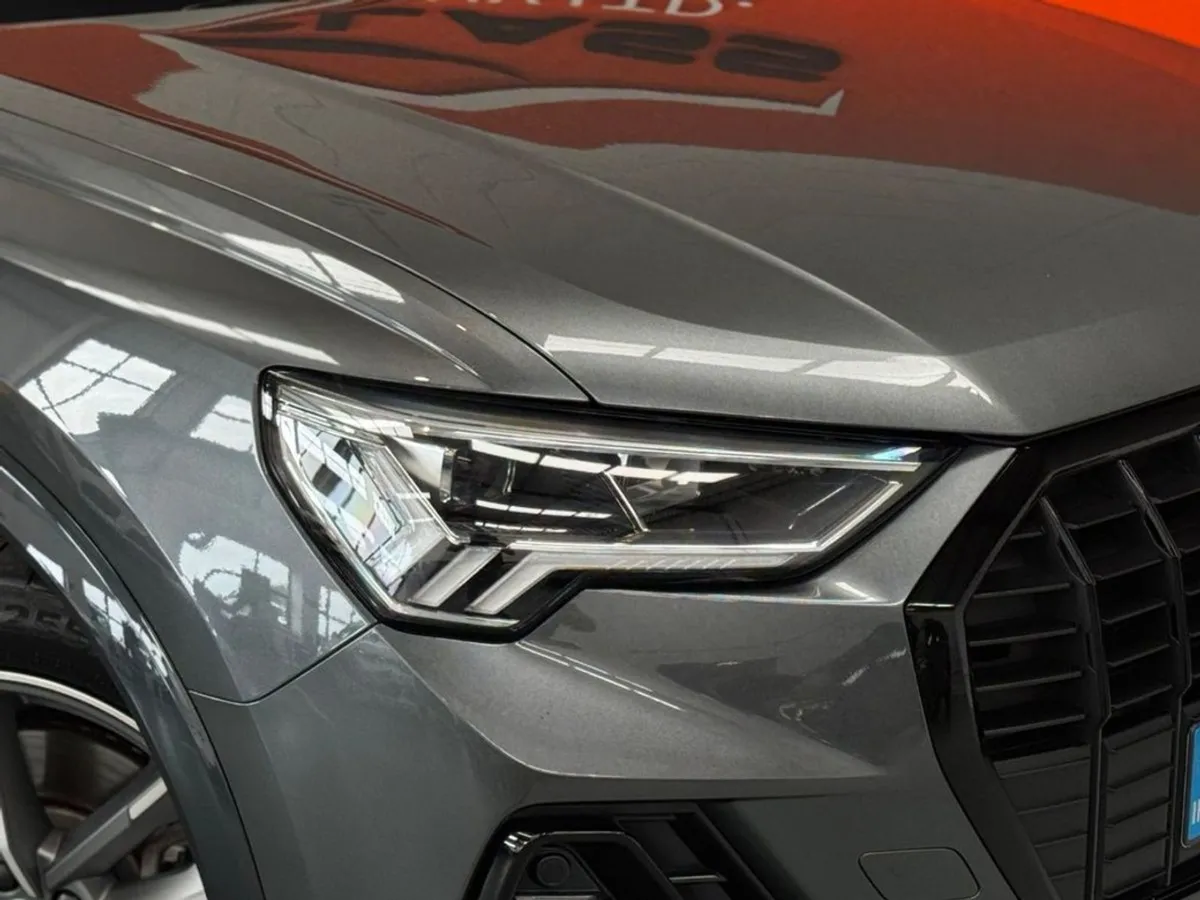Audi Q3 Tfsie S-line Black Edition  37 - Image 4