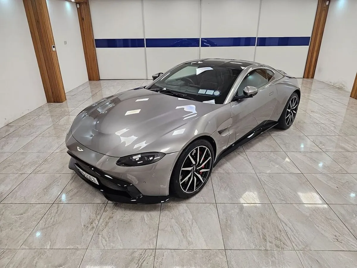 Aston Martin Vantage V8 Auto - Image 2
