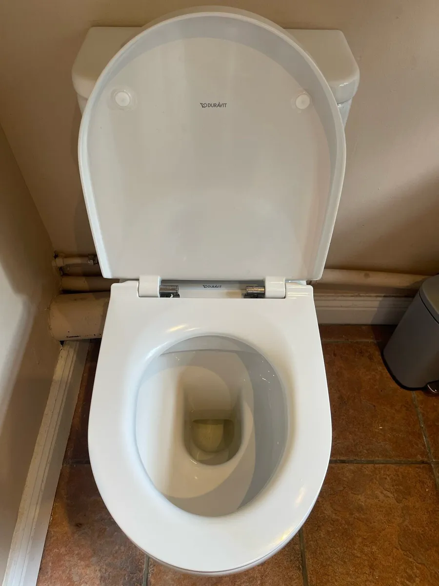 Duravit toilet - Image 4
