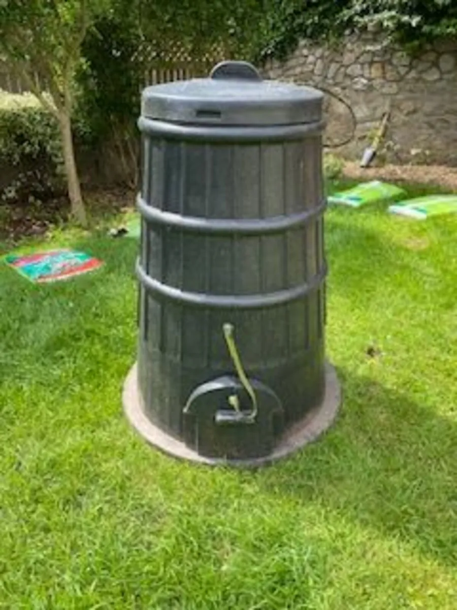 Compost bin - Image 1