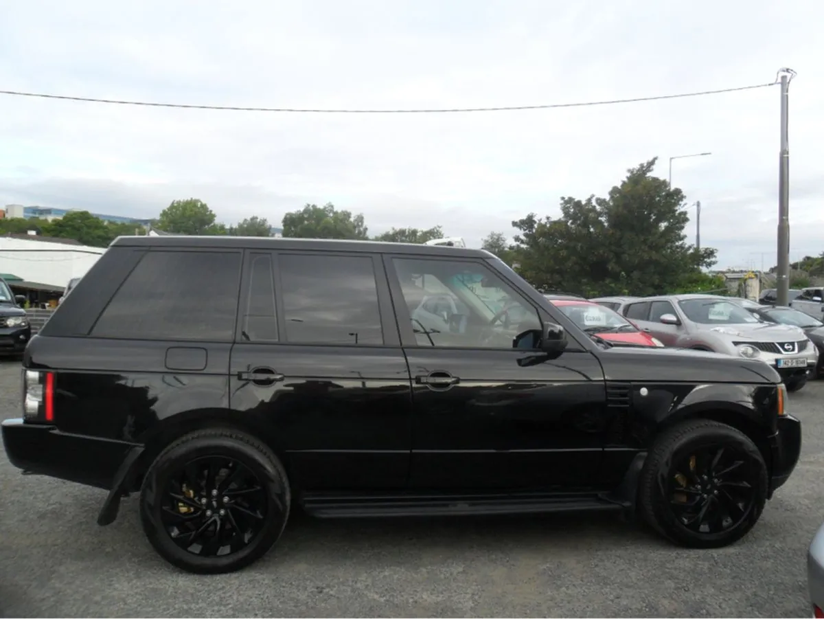 Land Rover Range Rover 3.6 Tdv8 Vogue 5DR Auto - Image 2